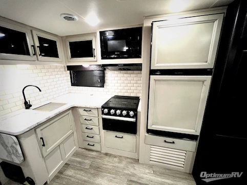 2022 Jayco Jay Feather 25RB RV Photo 2