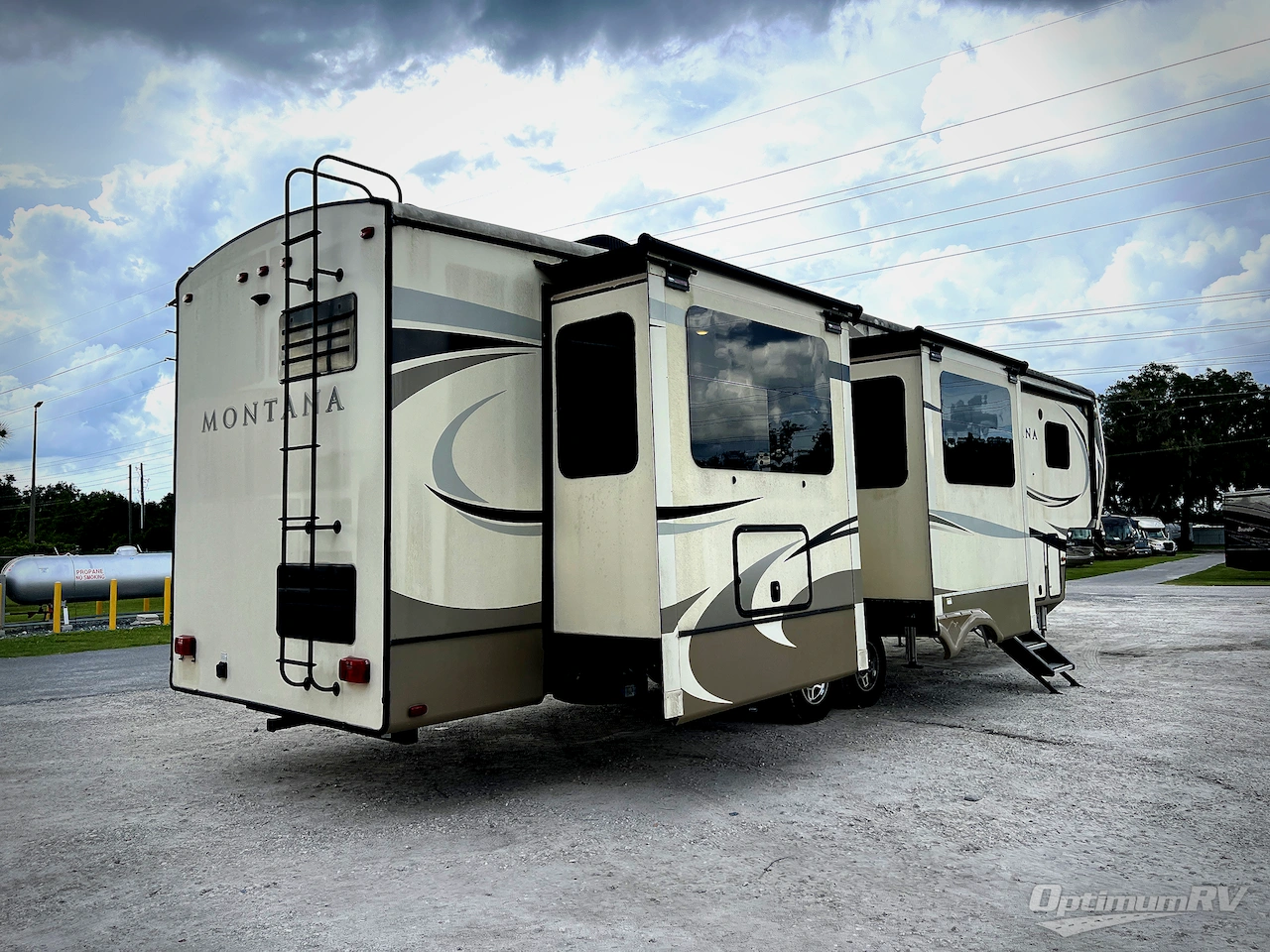 2018 Keystone Montana 3700LK Photo 3