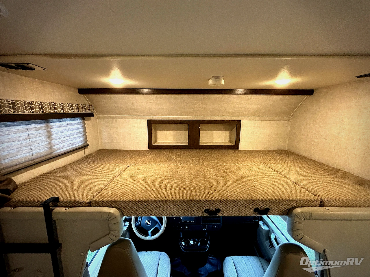 2021 Gulf Stream Conquest Class C 6237LE Photo 11