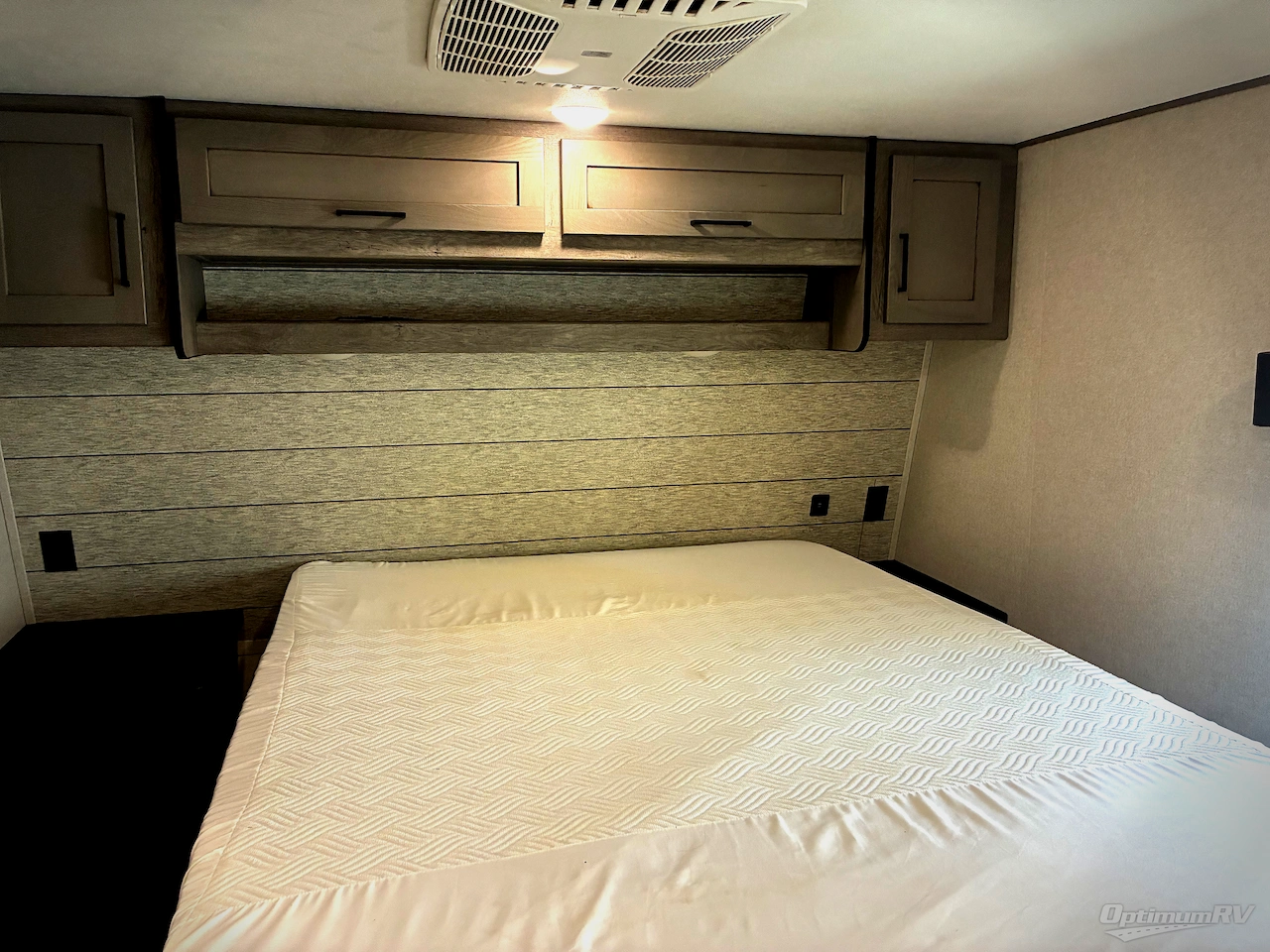 2020 Keystone Raptor 423 Photo 29