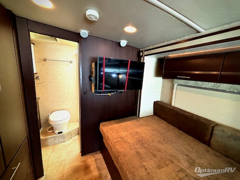 2010 Itasca Reyo 25R RV Photo 4