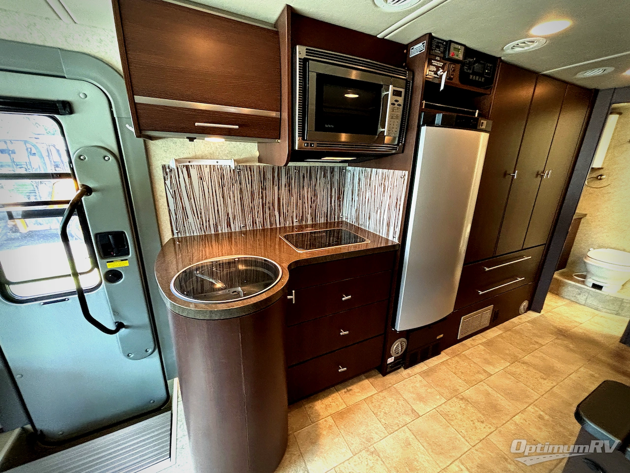 2010 Itasca Reyo 25R Photo 6