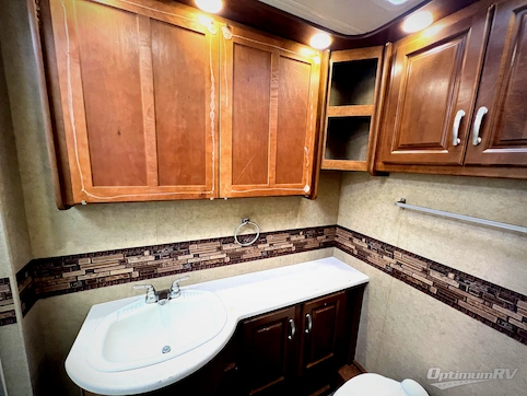 2015 Thor Challenger 37LX RV Photo 4