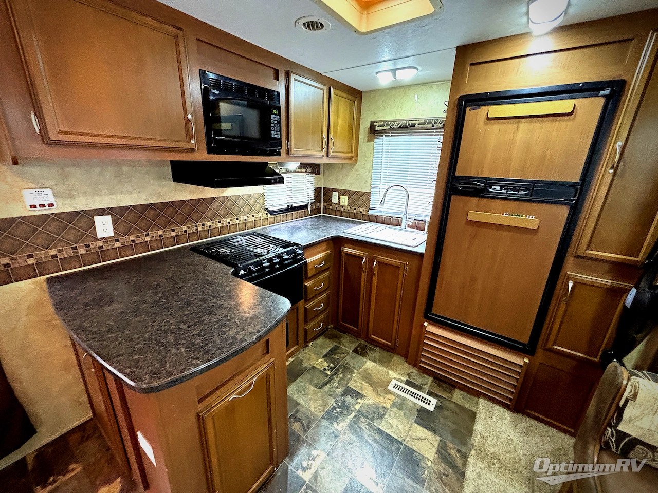2012 Starcraft Autumn Ridge 305RKS Photo 6