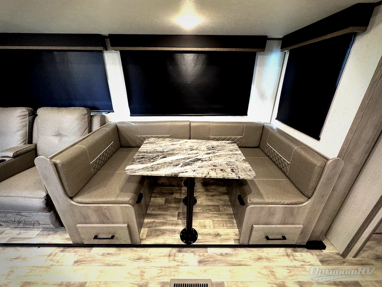 2022 Dutchmen Kodiak Ultra-Lite 261RBSL Photo 9