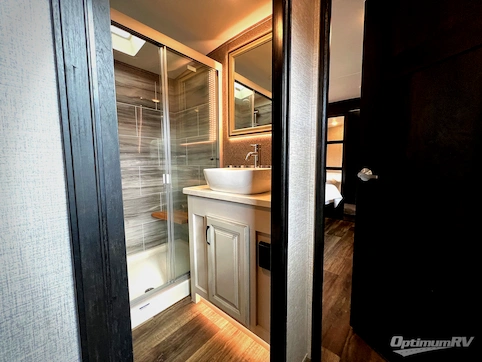 2022 Jayco North Point 310RLTS RV Photo 4
