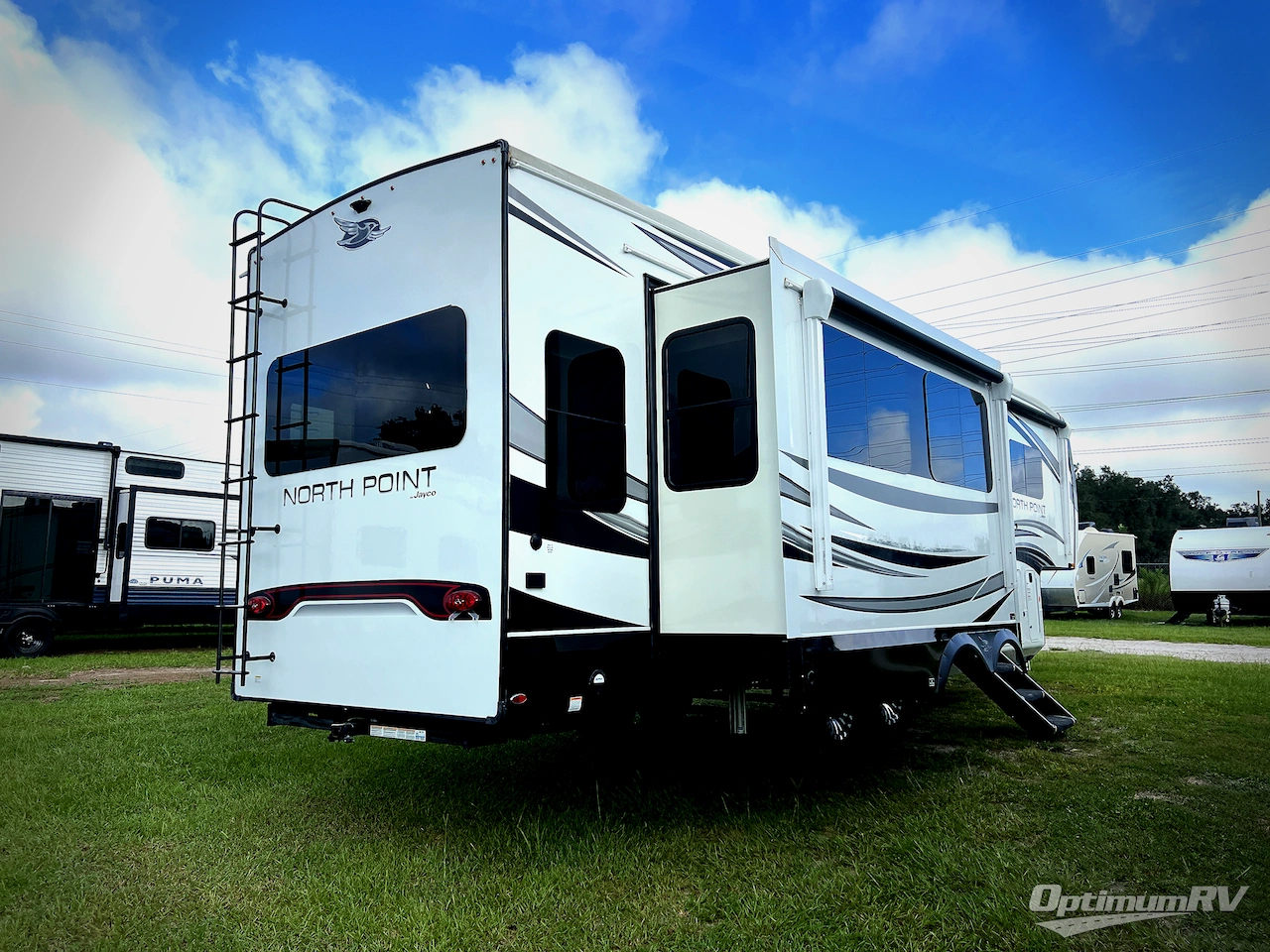 2022 Jayco North Point 310RLTS Photo 3