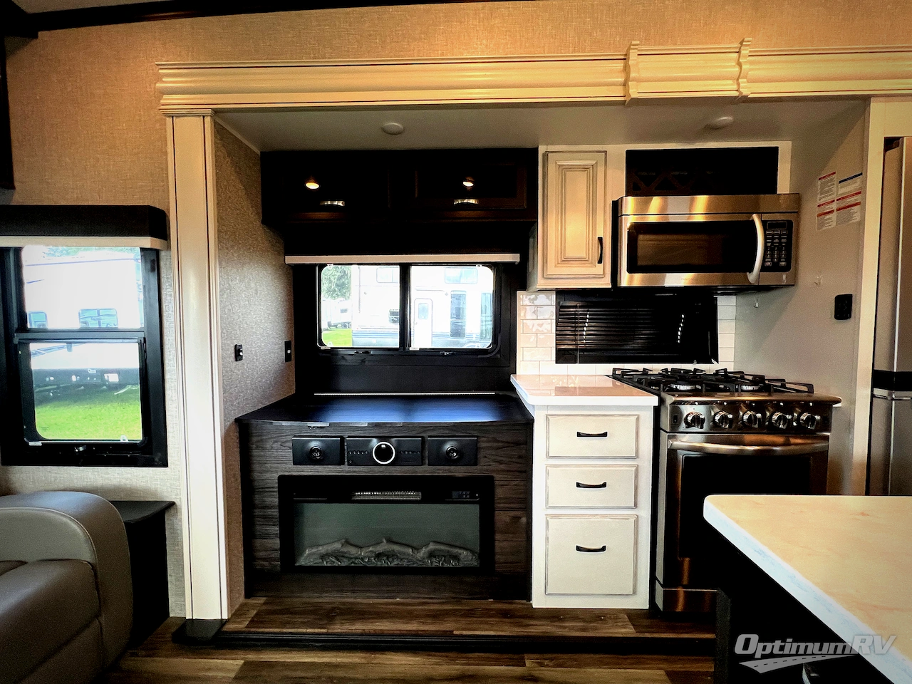 2022 Jayco North Point 310RLTS Photo 7
