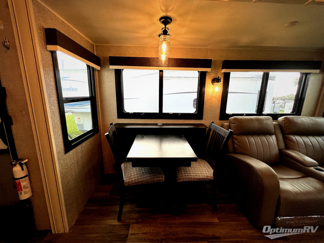 2022 Jayco North Point 310RLTS Photo 9