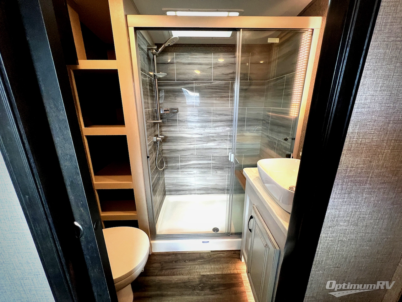 2022 Jayco North Point 310RLTS Photo 18