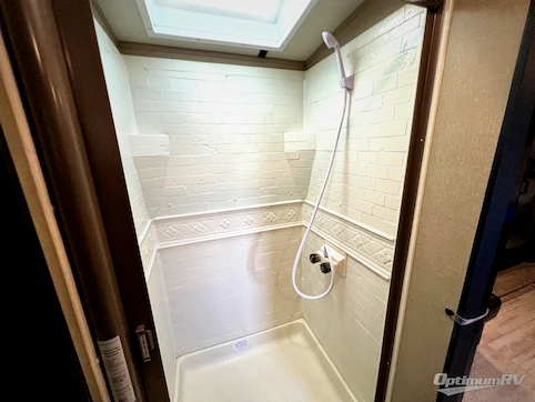 2019 Grand Design Imagine 2150RB RV Photo 4