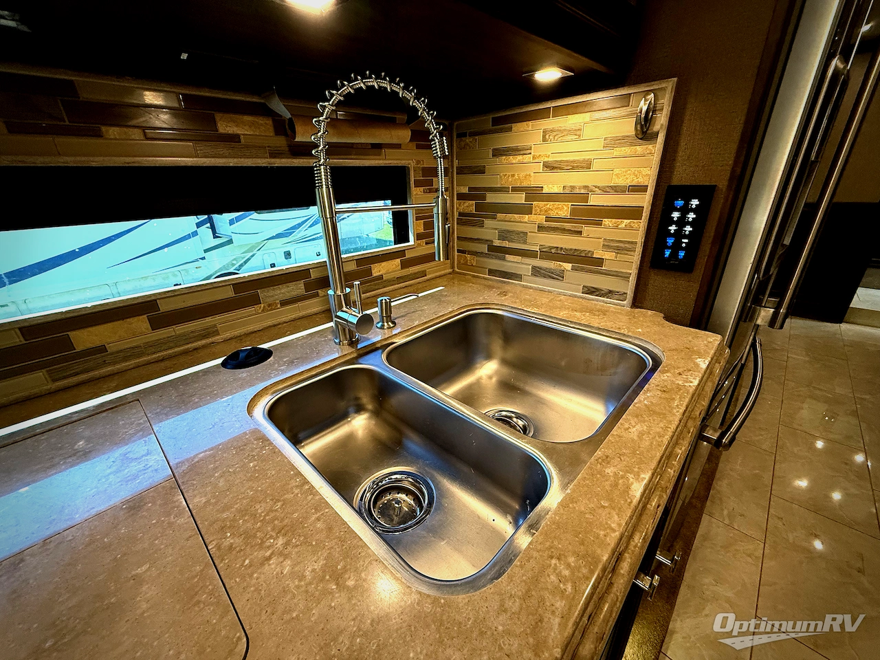 2019 Tiffin Phaeton 37 BH Photo 21