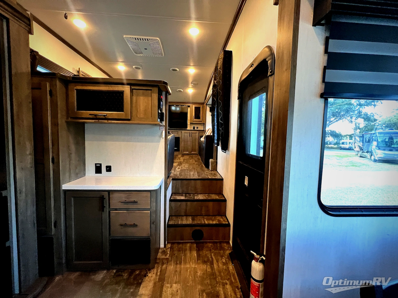 2022 Forest River Sabre 37FLH Photo 5