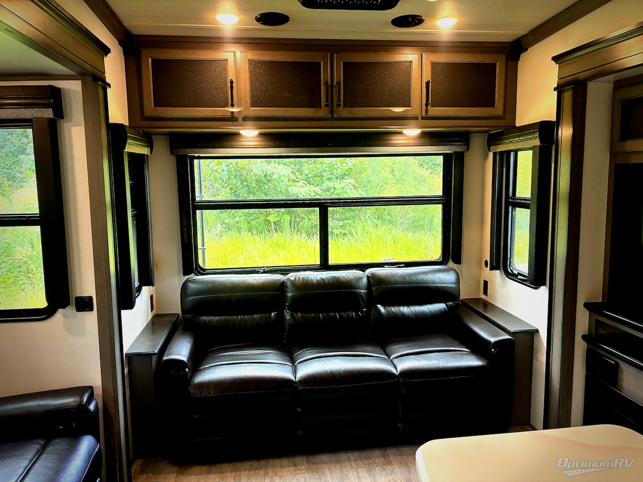2023 Keystone Montana 3857BR Photo 8