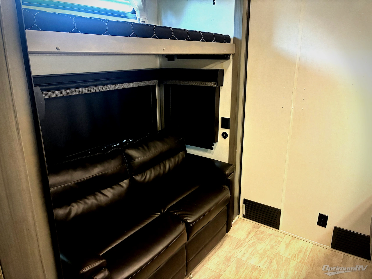2023 Keystone Montana 3857BR Photo 13