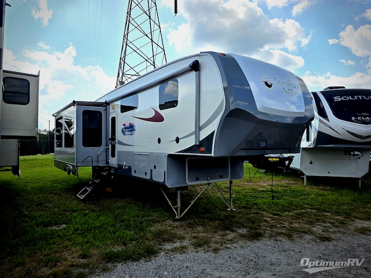 2013 Highland Ridge Open Range Roamer 357RES RV Photo 1