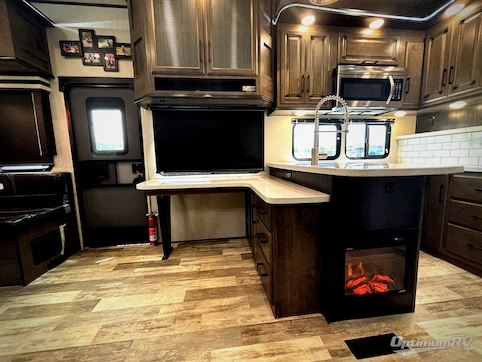 2019 Heartland Cyclone 4101KING RV Photo 2