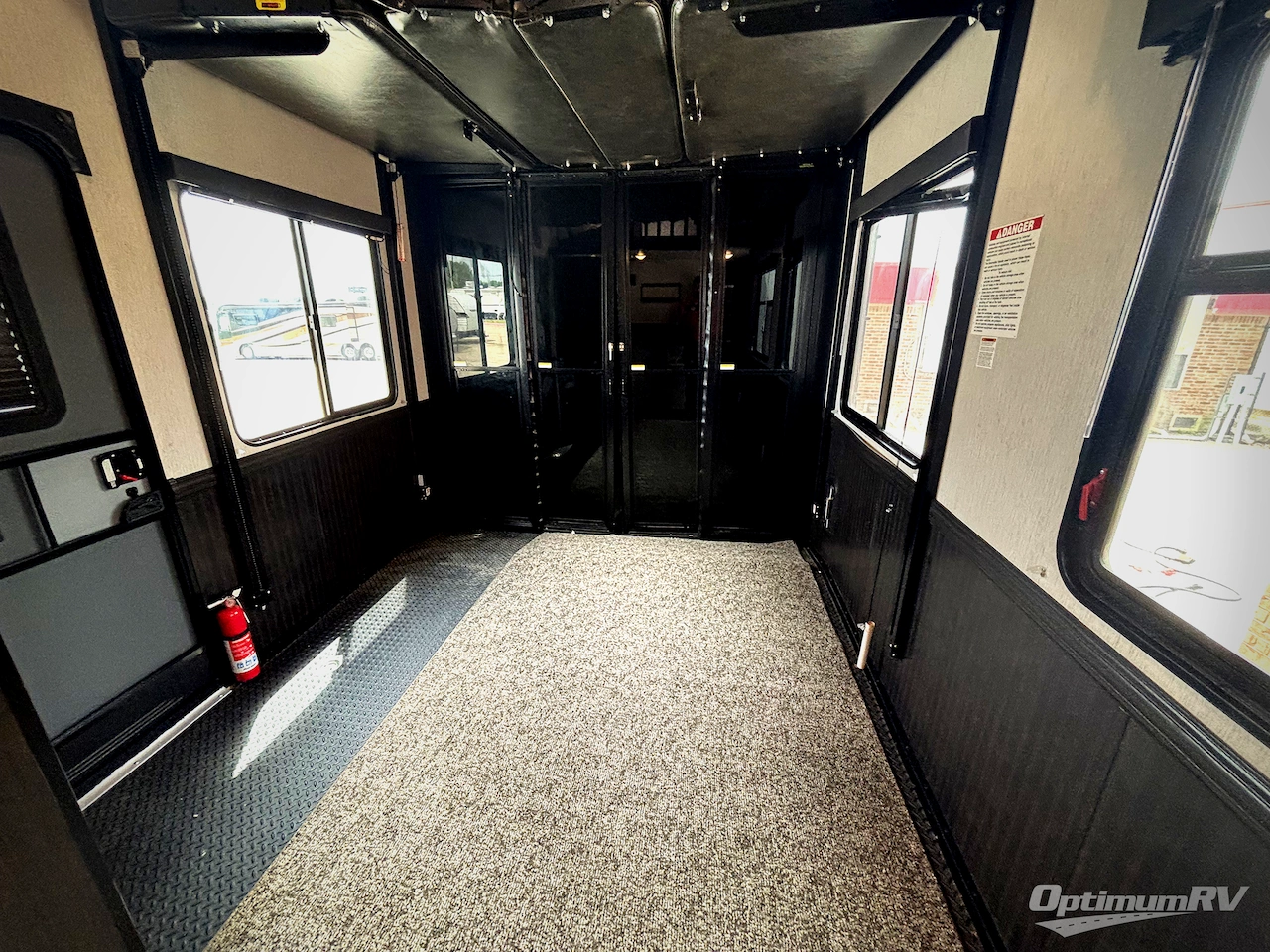 2019 Heartland Cyclone 4101KING Photo 14