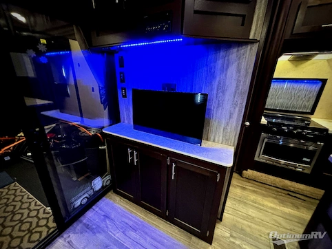 2018 Forest River Cherokee Wolf Pack 325PACK13 RV Photo 4