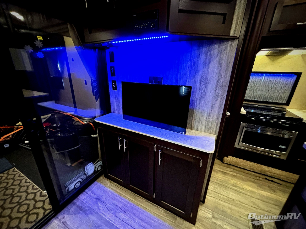 2018 Forest River Cherokee Wolf Pack 325PACK13 Photo 13