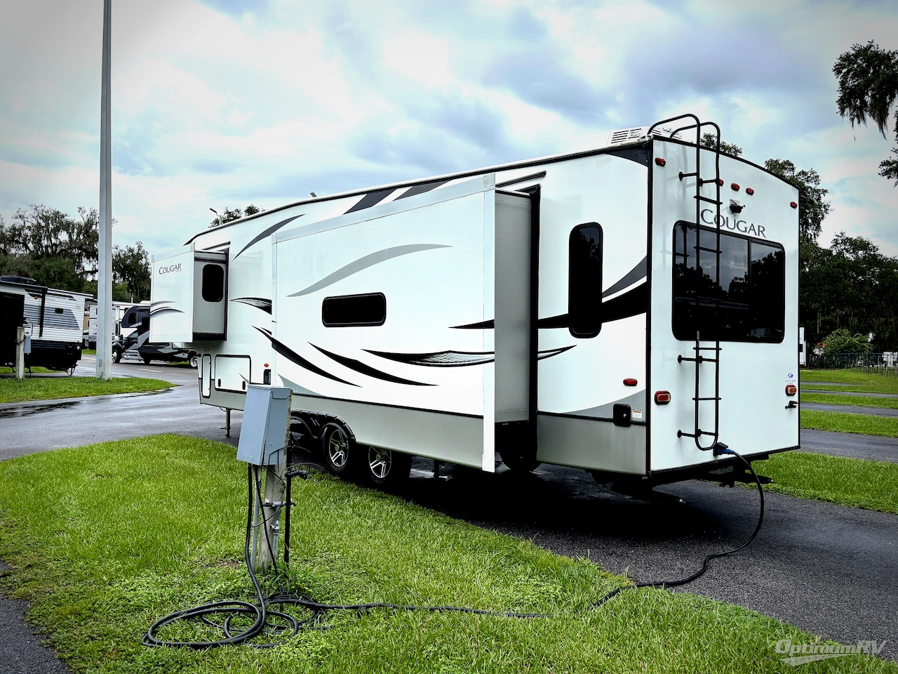 2021 Keystone Cougar 316RLS Photo 3