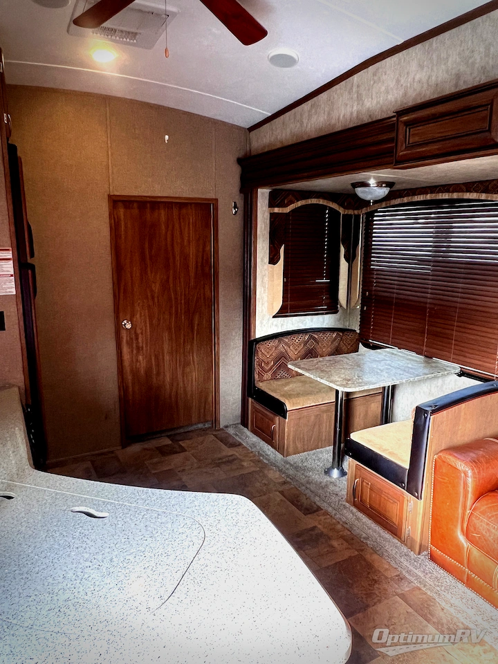 2014 Keystone Montana High Country 338DB Photo 4