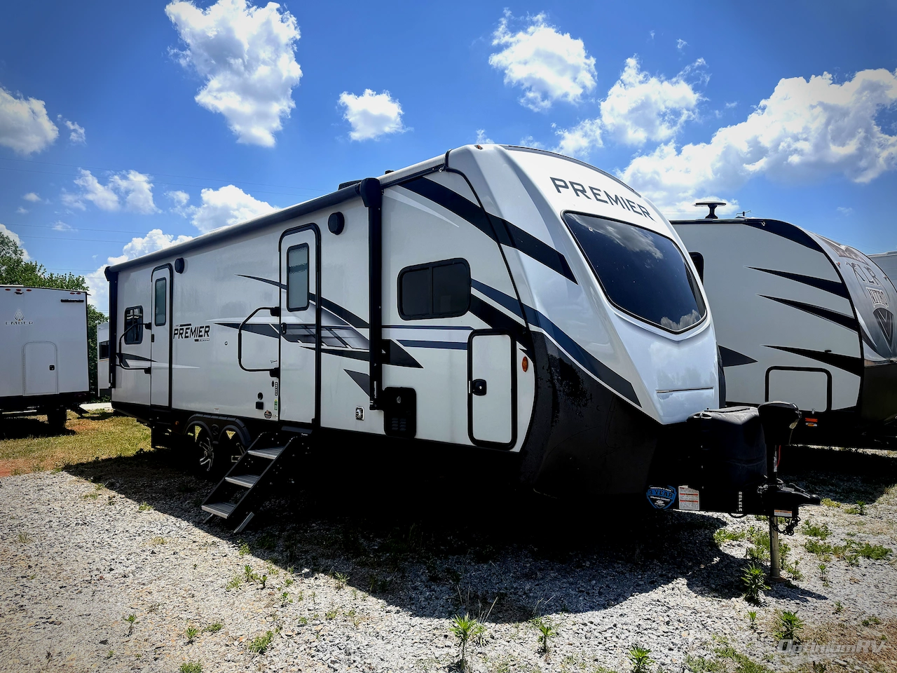 2023 Keystone Premier Ultra Lite 25FKPR Photo 1