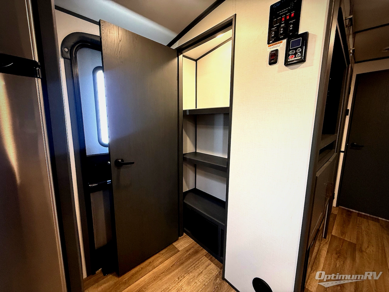 2023 Keystone Premier Ultra Lite 25FKPR Photo 11