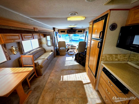 2003 Newmar Kountry Star 3651 RV Photo 2