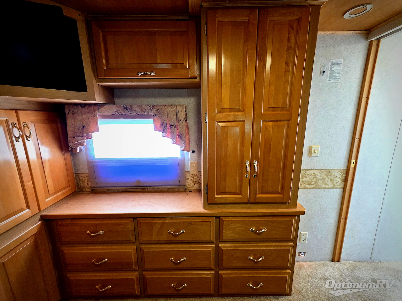 2003 Newmar Kountry Star 3651 Photo 20
