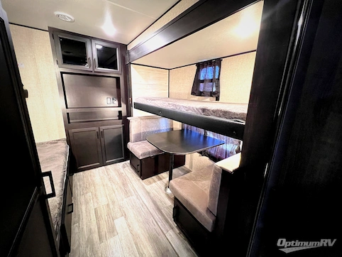 2022 Jayco Jay Flight 33RBTS RV Photo 3