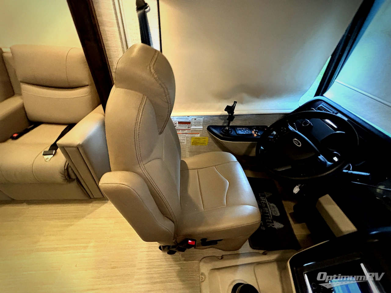 2021 Entegra Vision 31V Photo 7
