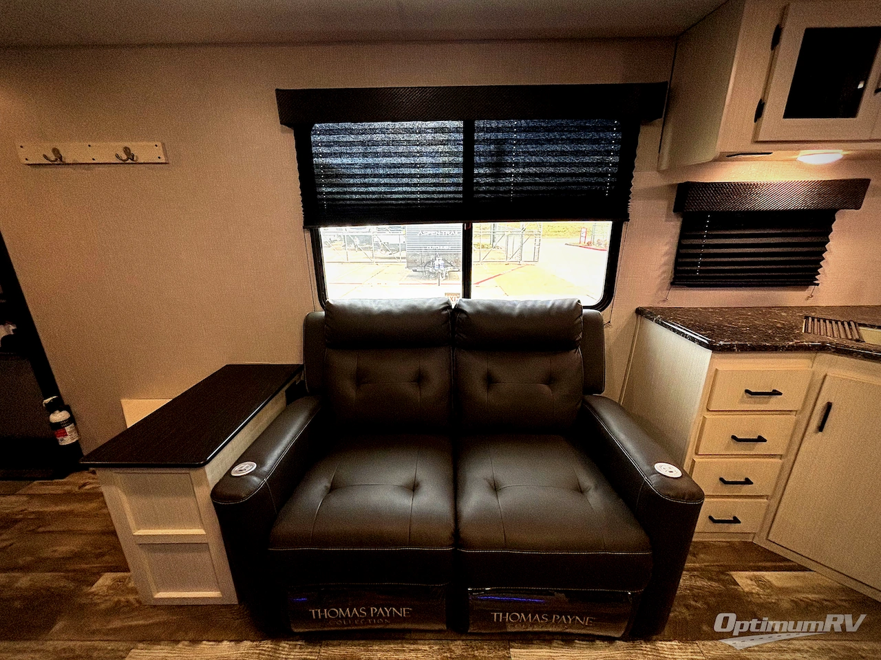 2021 Venture Stratus Ultra-Lite SR261VRK Photo 7