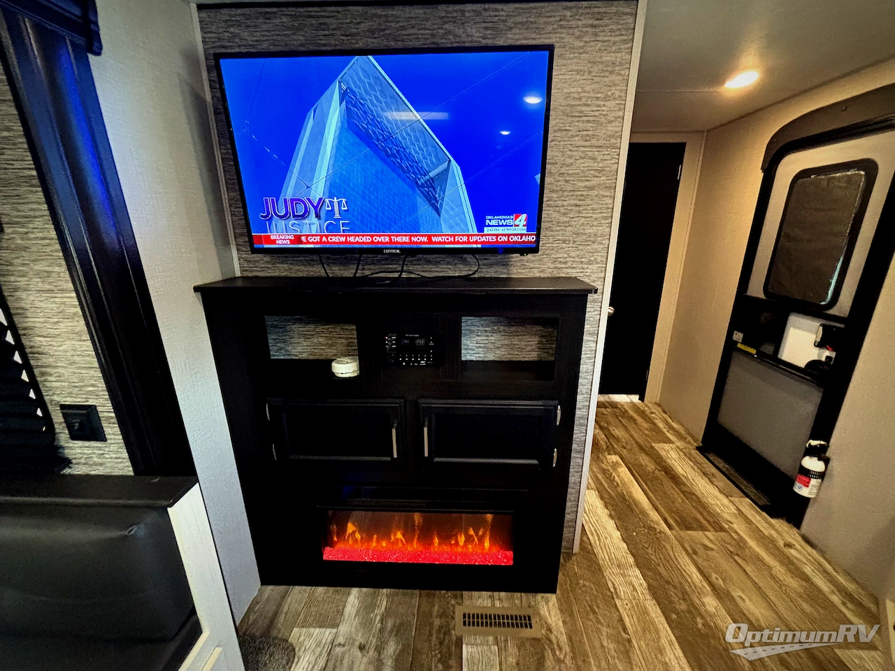 2021 Venture Stratus Ultra-Lite SR261VRK Photo 9