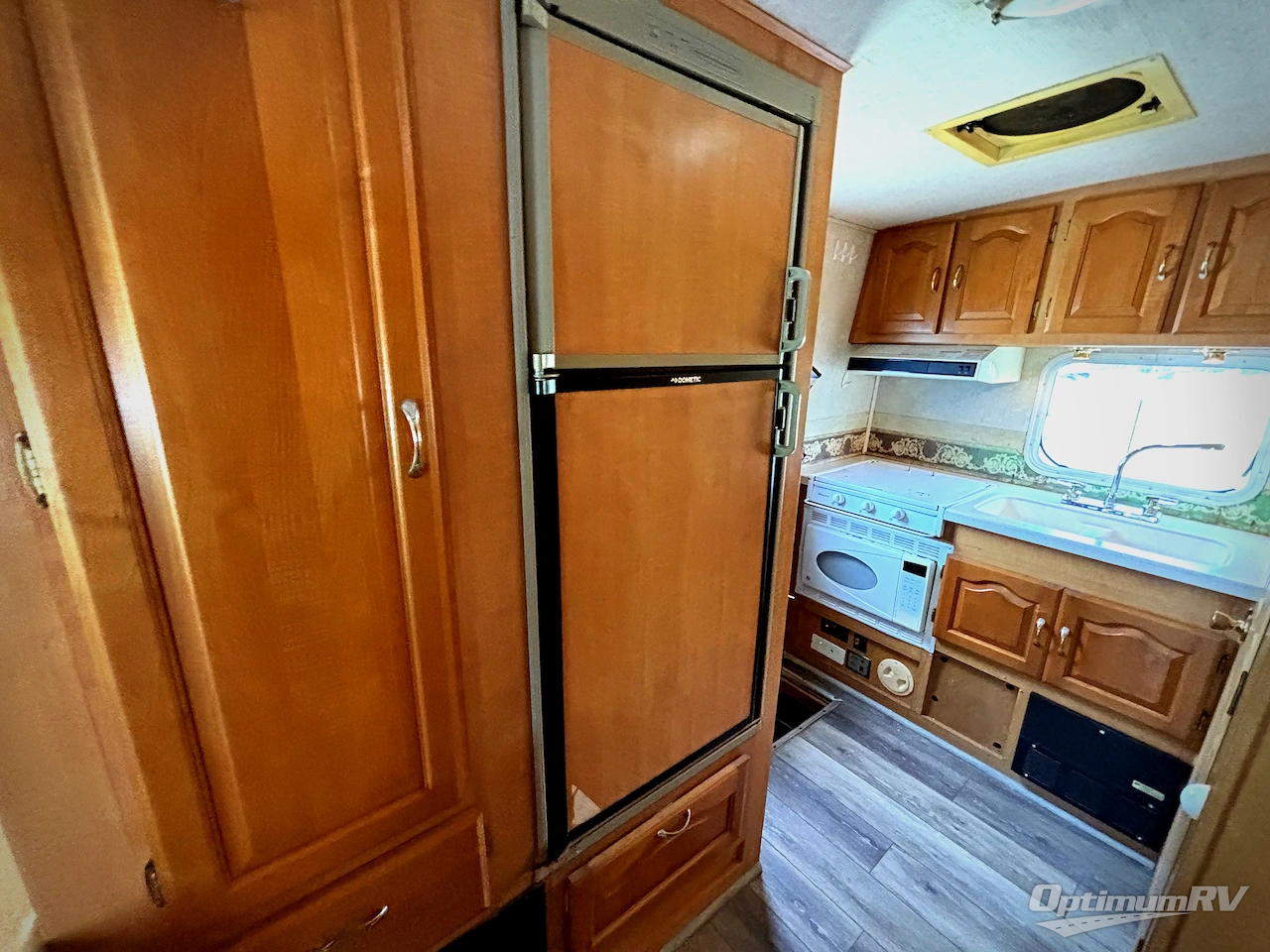 2003 Forest River Lexington 270S Photo 12