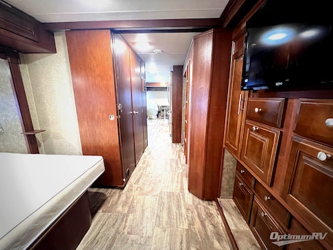 2016 Forest River Georgetown 364TS RV Photo 4