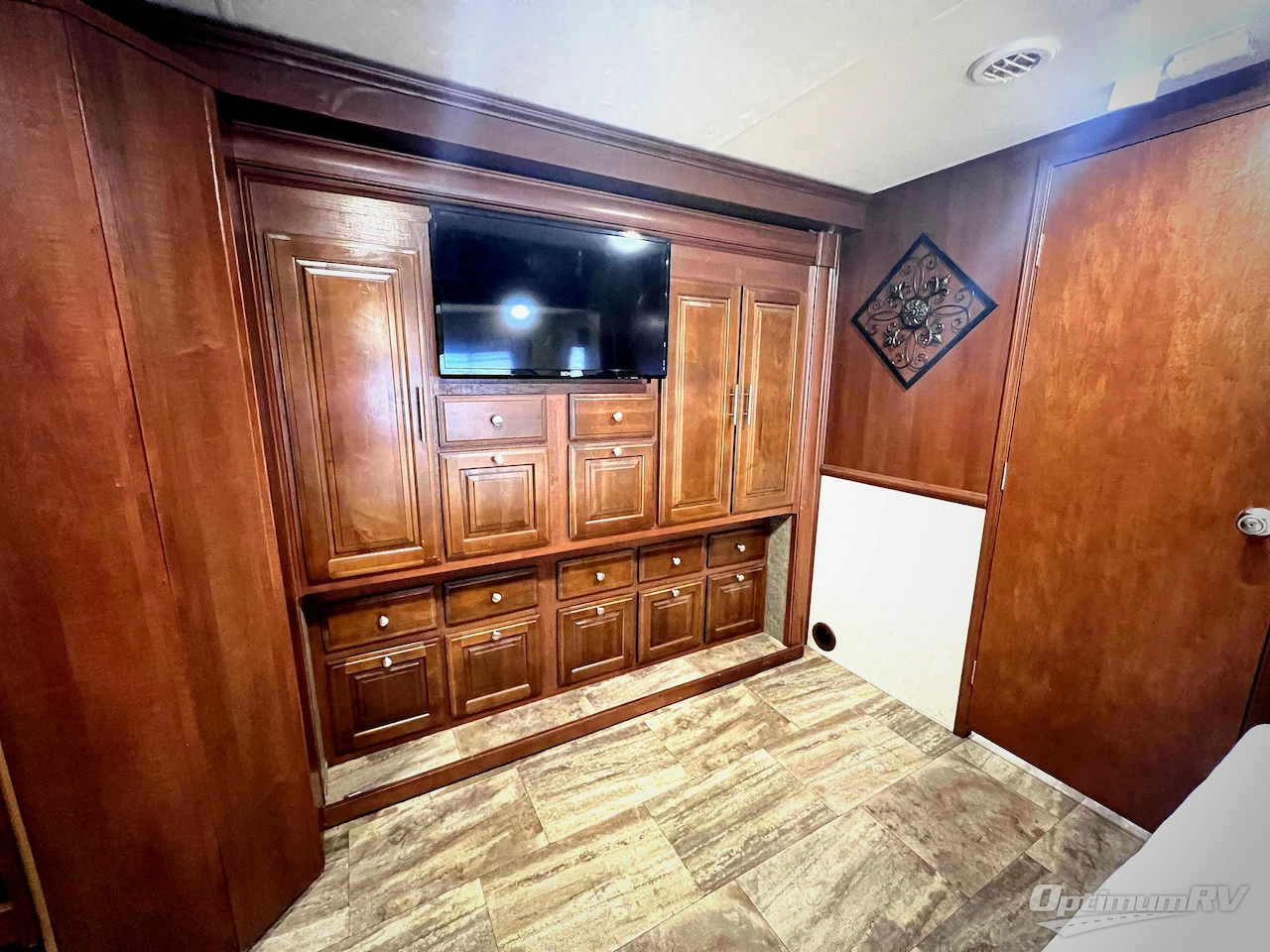 2016 Forest River Georgetown 364TS Photo 12