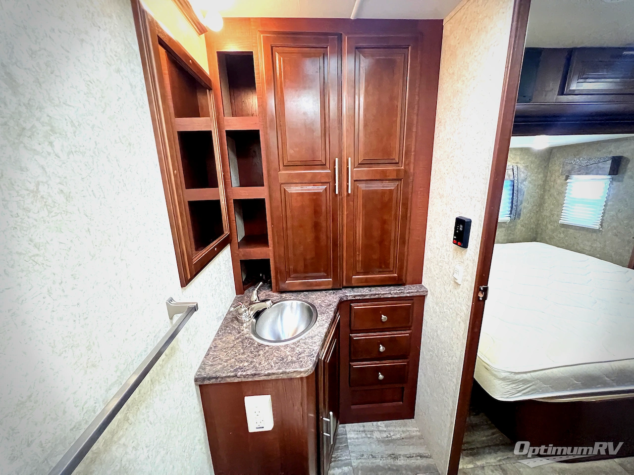 2016 Forest River Georgetown 364TS Photo 14