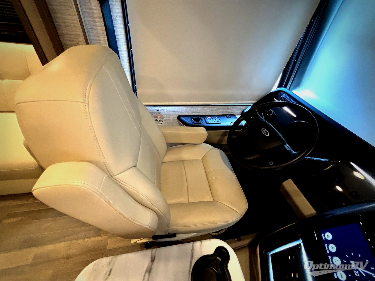 2025 Entegra Vision XL 36C Photo 7