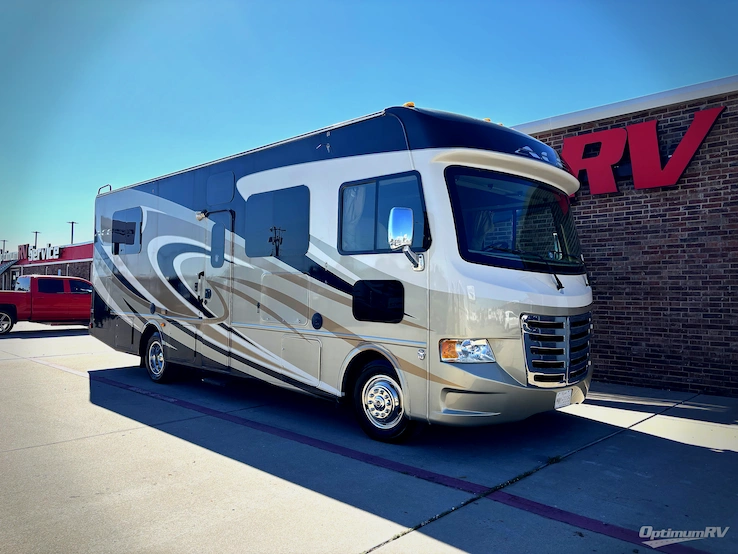 2015 Thor ACE 29.3 RV Photo 1