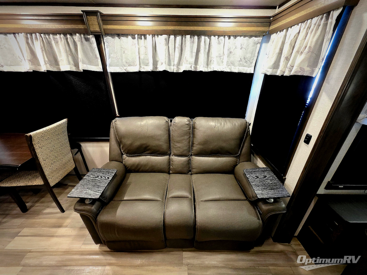 2021 Alliance Paradigm 340RL Photo 7