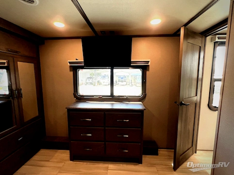2022 Grand Design Solitude 378MBS RV Photo 4