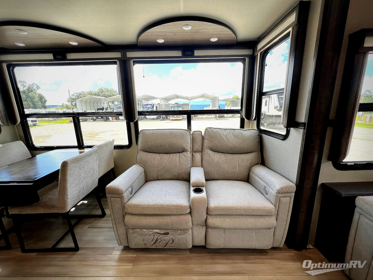 2022 Grand Design Solitude 378MBS Photo 8