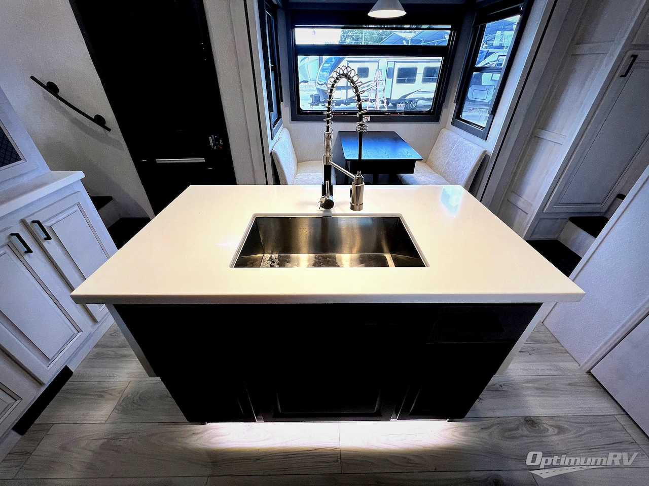 2025 East To West Ahara 380FL Photo 13