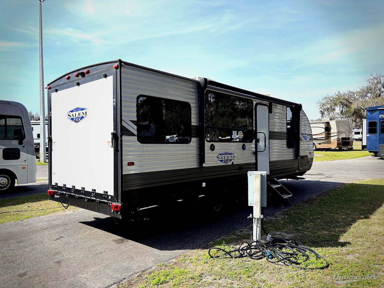 2022 Forest River Salem FSX 260RTX Photo 2