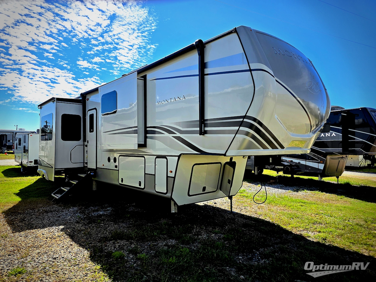 2023 Keystone Montana 3901RK Photo 1
