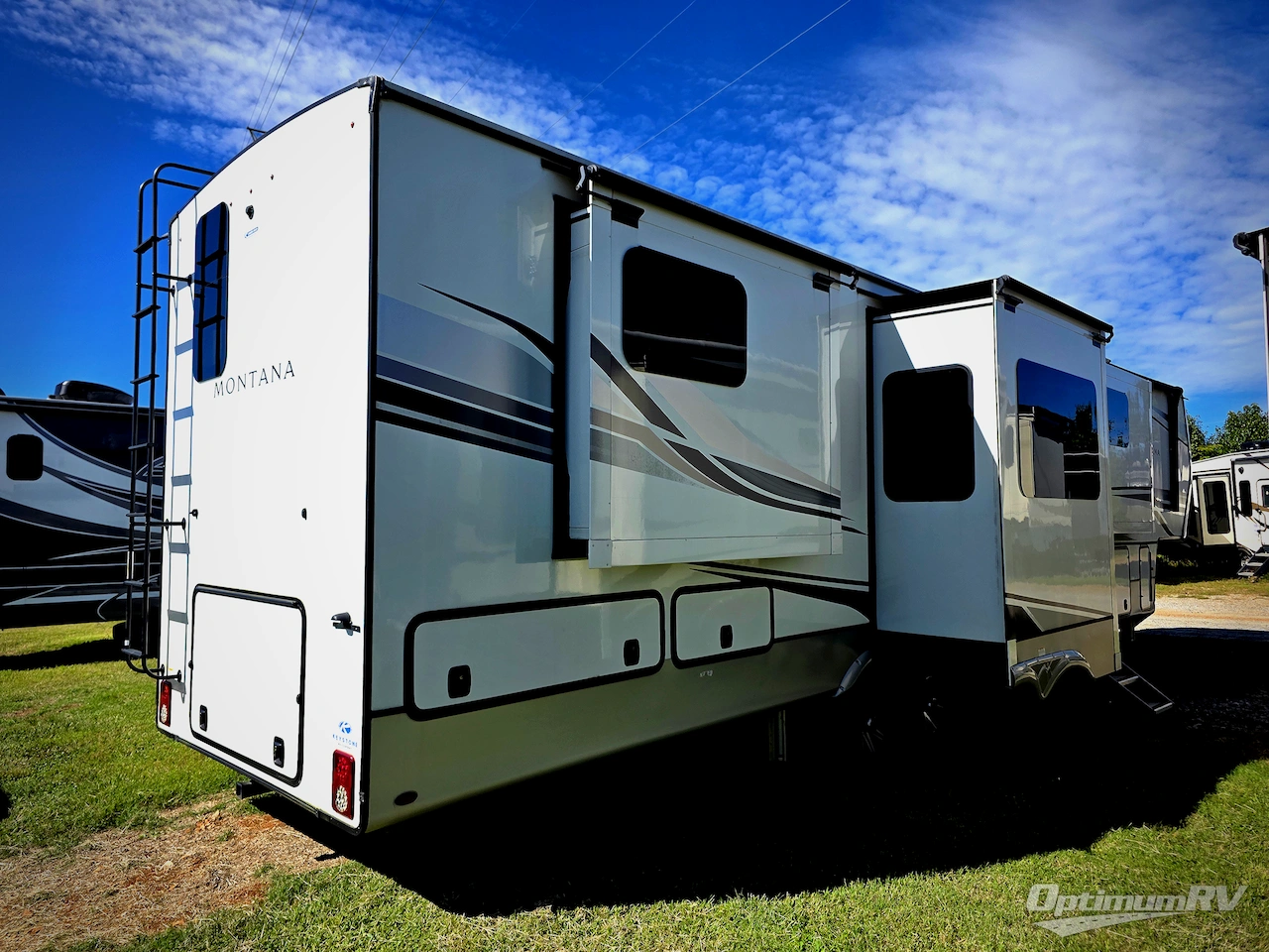 2023 Keystone Montana 3901RK Photo 2