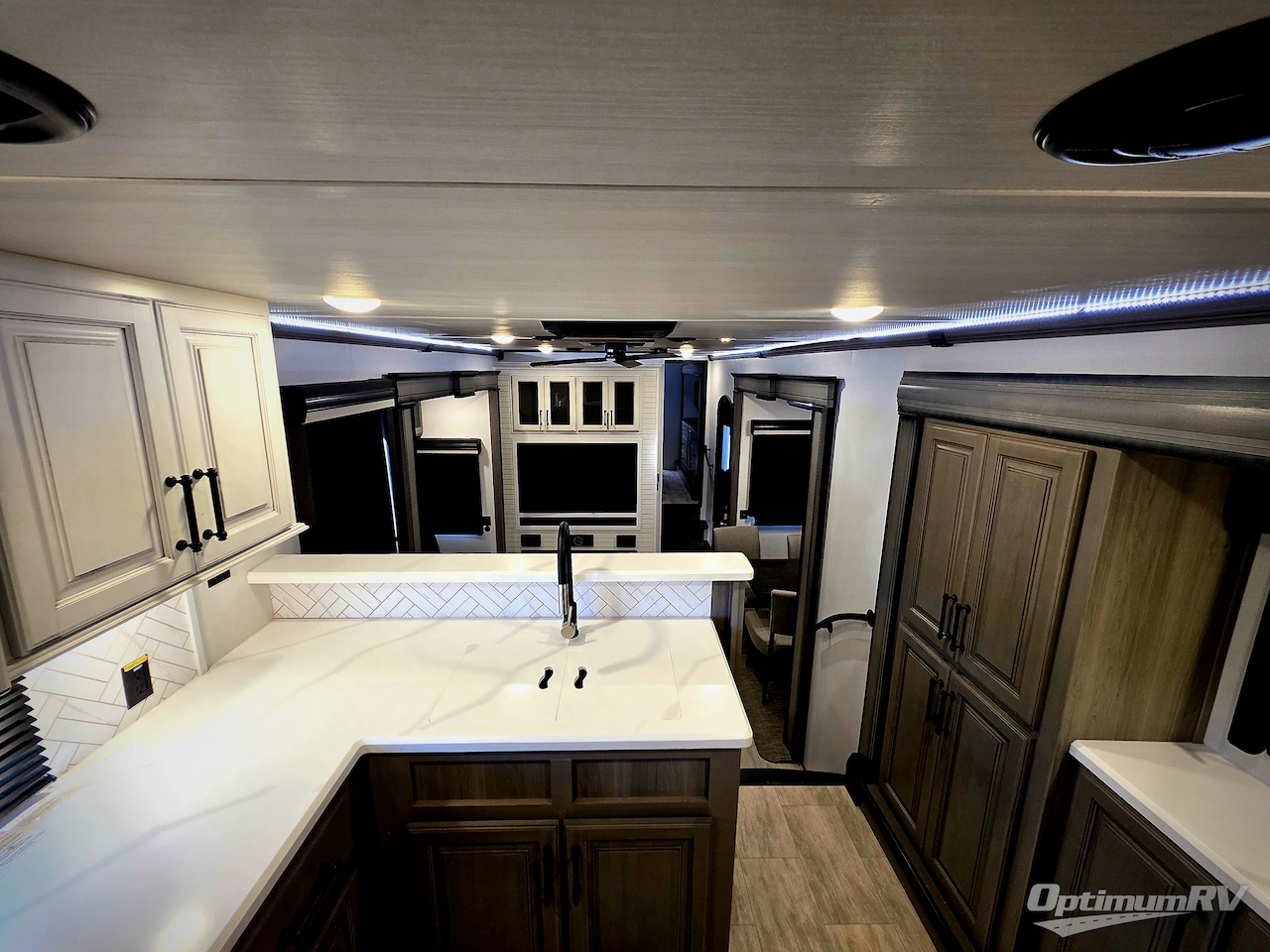 2023 Keystone Montana 3901RK Photo 5