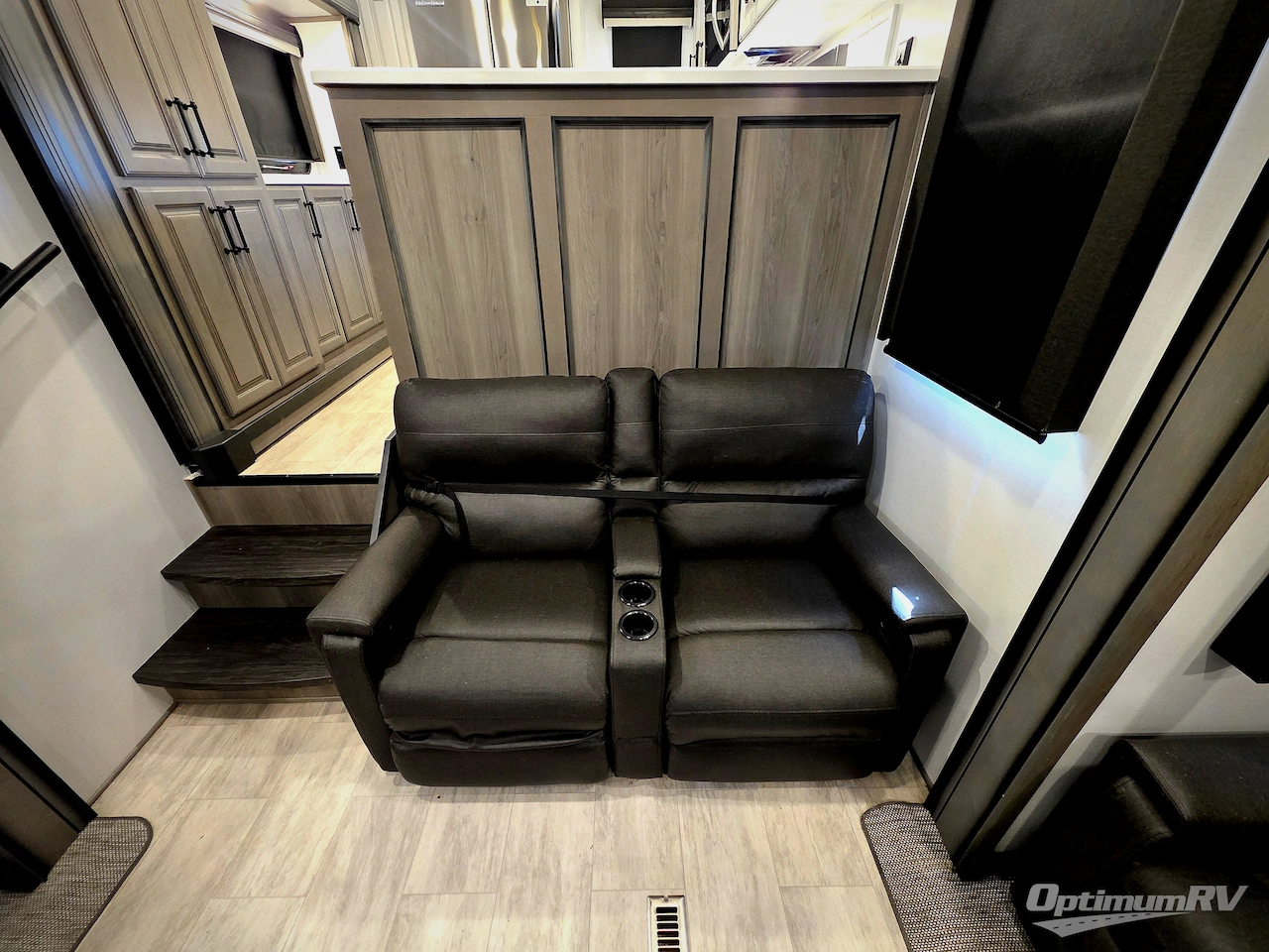 2023 Keystone Montana 3901RK Photo 7