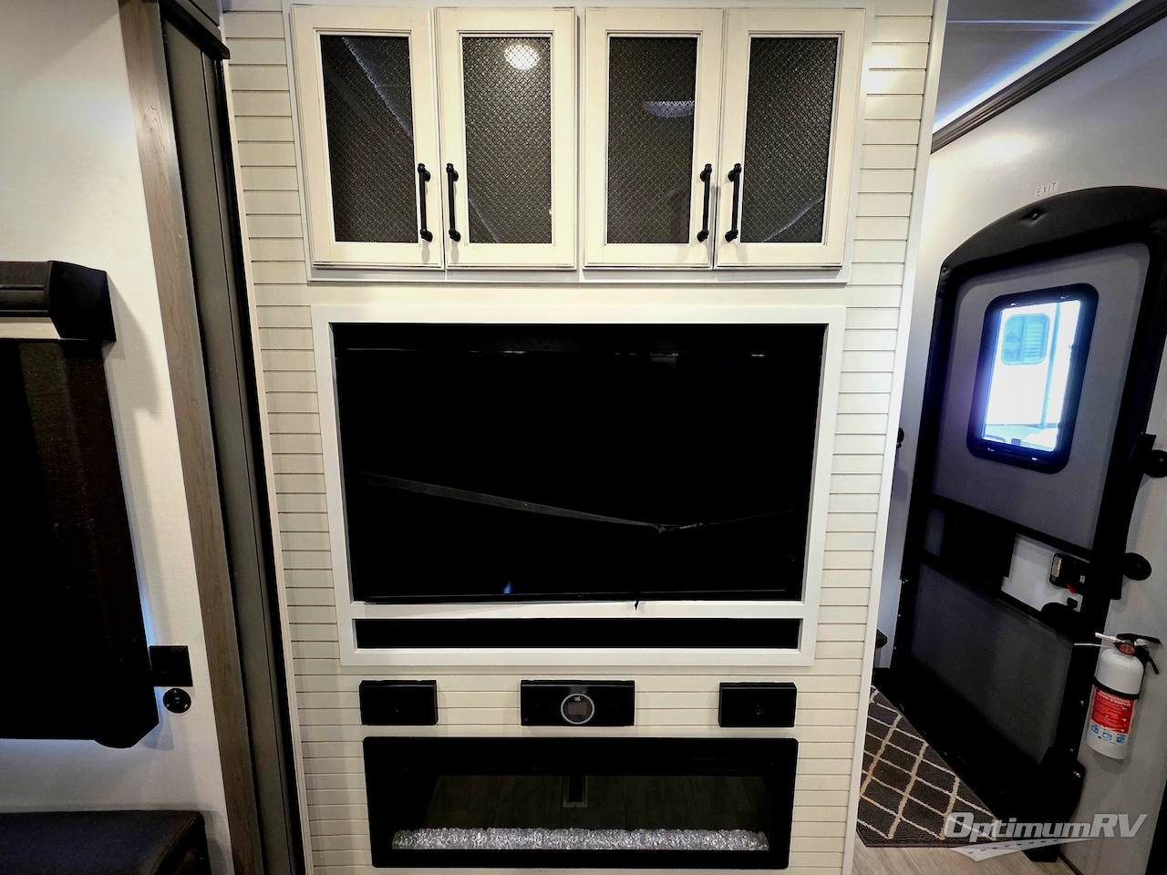 2023 Keystone Montana 3901RK Photo 9